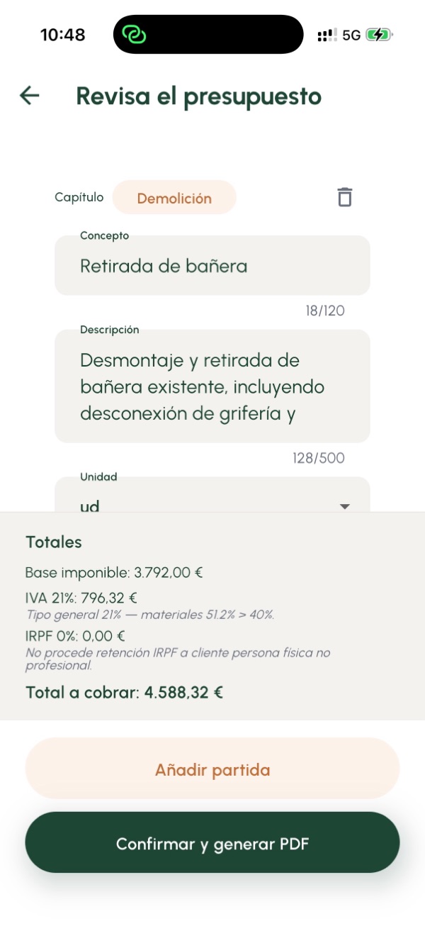 Pantalla de revisión del presupuesto con cálculo automático de IVA al 21% y explicación del IRPF