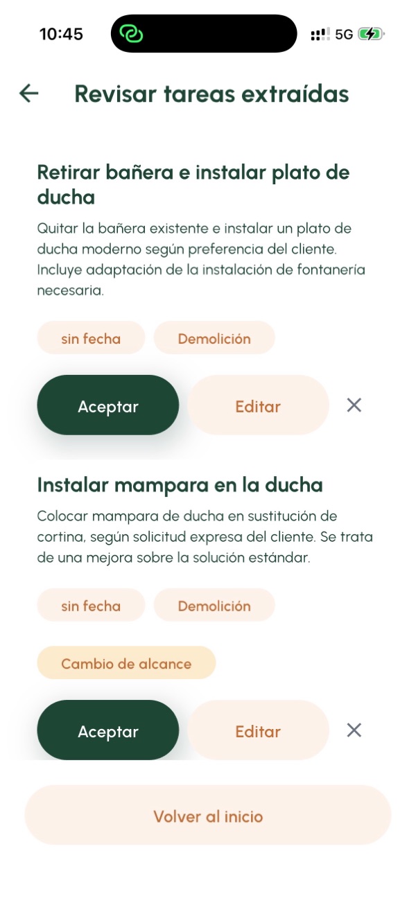 Pantalla de revisión de tareas extraídas automáticamente de un hilo de WhatsApp